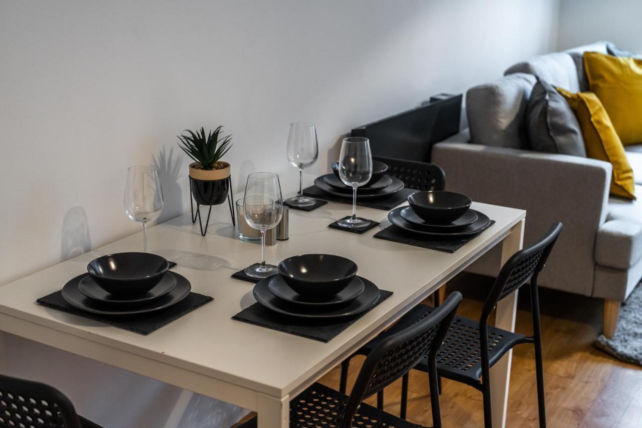 Luxury 2 Bed Apartment Stansted Airport Bishops Stortford Bishop's Strotford Exterior foto