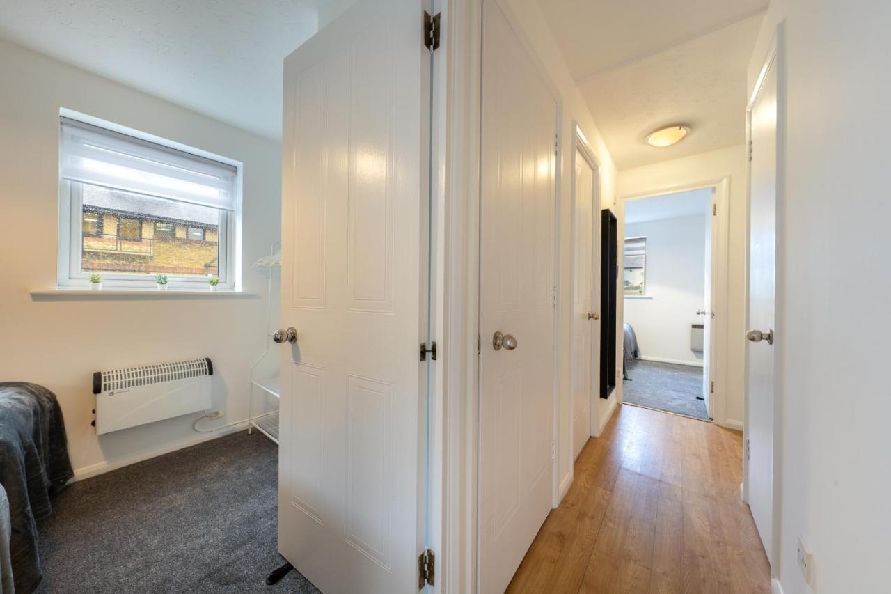Luxury 2 Bed Apartment Stansted Airport Bishops Stortford Bishop's Strotford Exterior foto