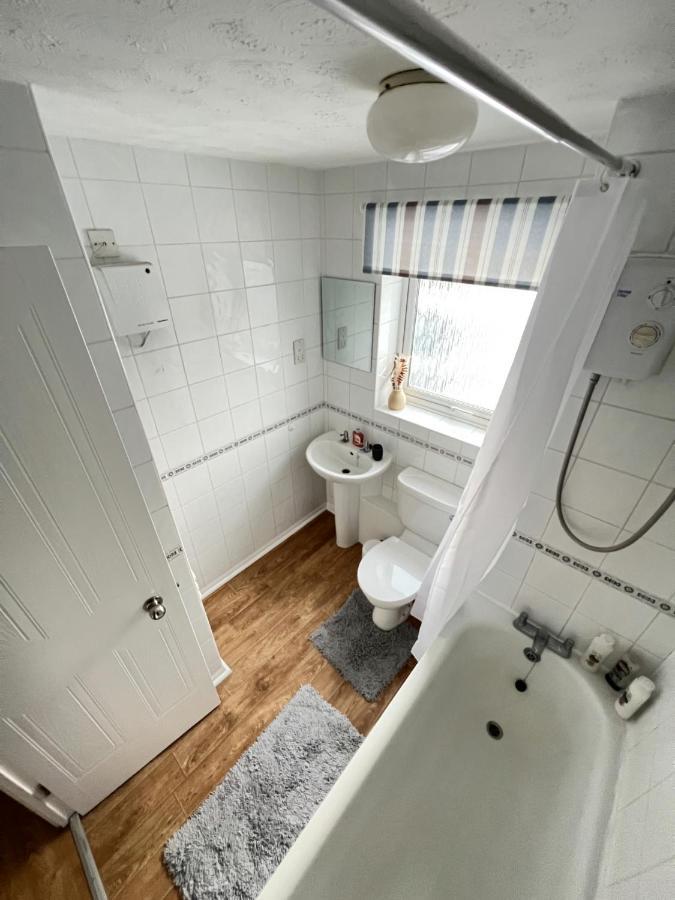 Luxury 2 Bed Apartment Stansted Airport Bishops Stortford Bishop's Strotford Exterior foto