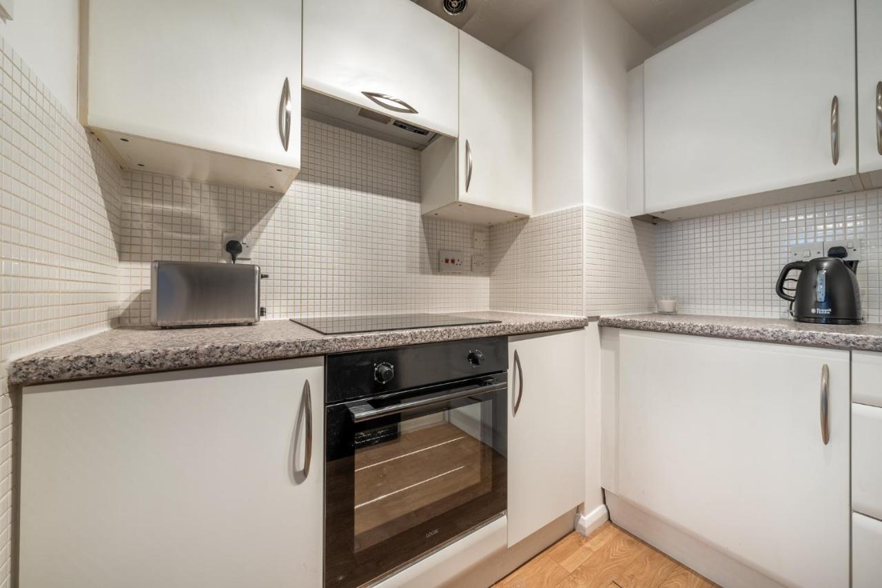 Luxury 2 Bed Apartment Stansted Airport Bishops Stortford Bishop's Strotford Exterior foto